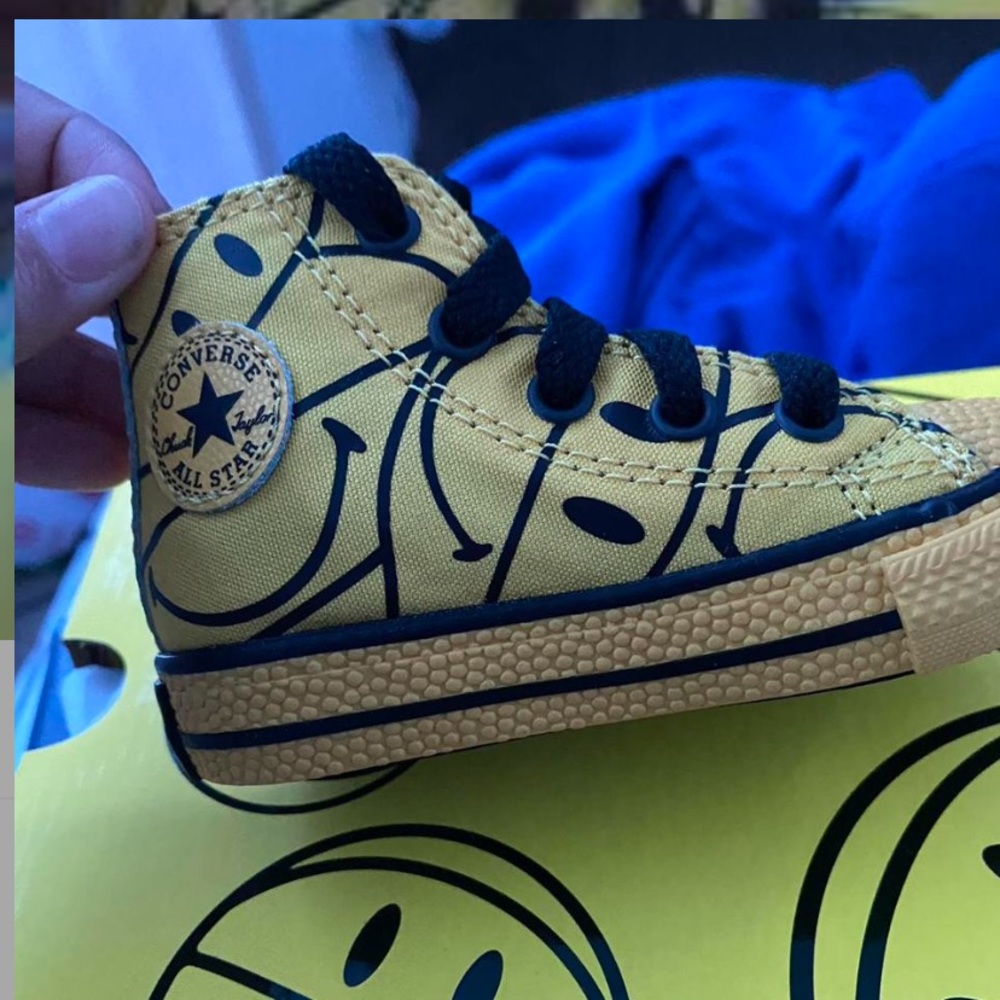 Converse shoe